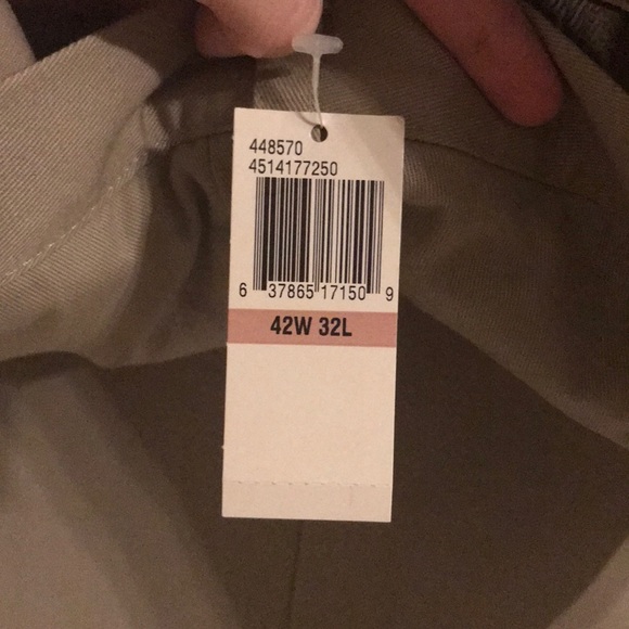Izod Khakis/slacks - Picture 11 of 11